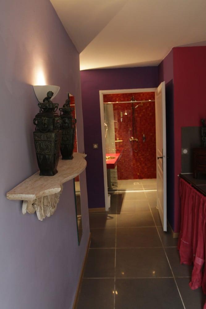 Mas De La Chapelle Hotel
