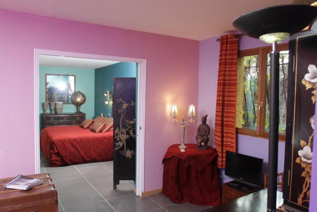 Mas De La Chapelle Hotel