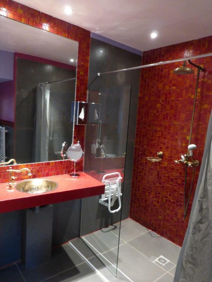 Mas De La Chapelle Hotel 4*